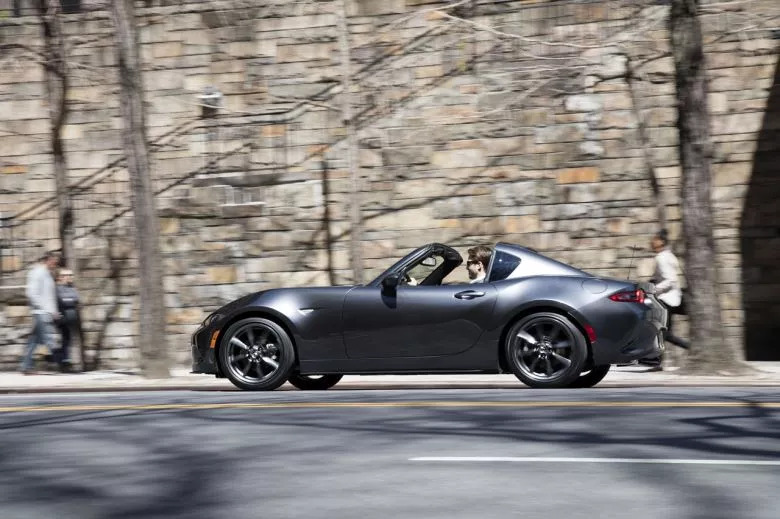 Mazda MX-5 RF - Economic Auto