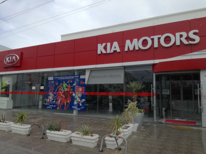 Les showrooms KIA habillés aux couleurs de l'équipe Nationale