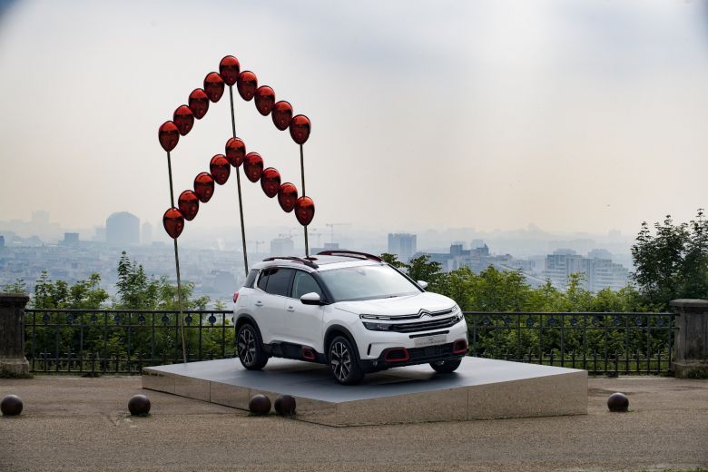 Citroën présente son SUV C5 Aircross à Paris