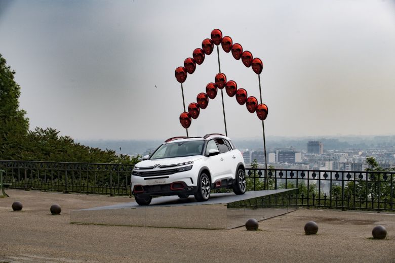 Citroën présente son SUV C5 Aircross à Paris