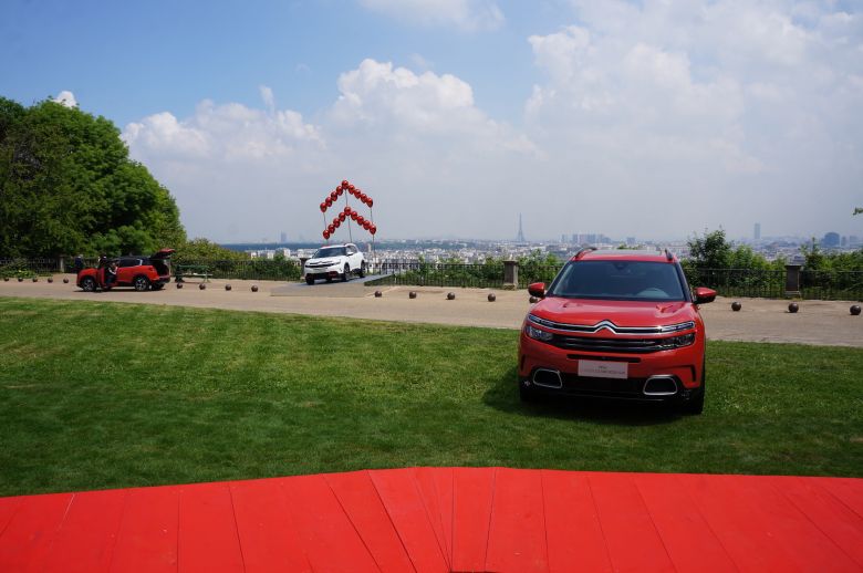 Citroën présente son SUV C5 Aircross à Paris