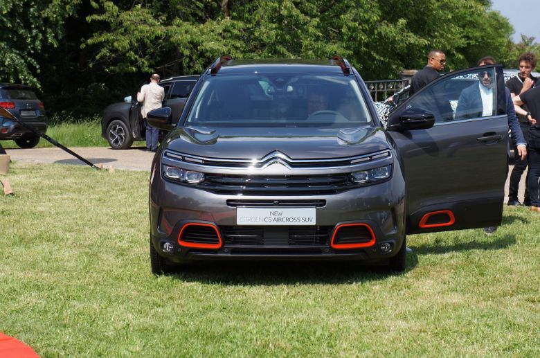 Citroën présente son SUV C5 Aircross à Paris