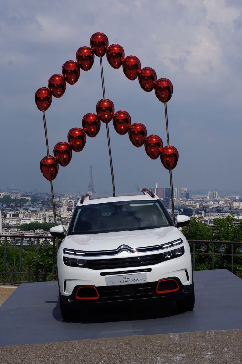 Citroën présente son SUV C5 Aircross à Paris