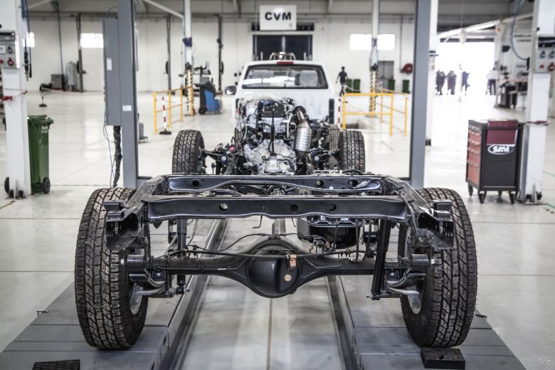 STAFIM et le Groupe PSA démarrent la production du PEUGEOT Pick Up en Tunisie