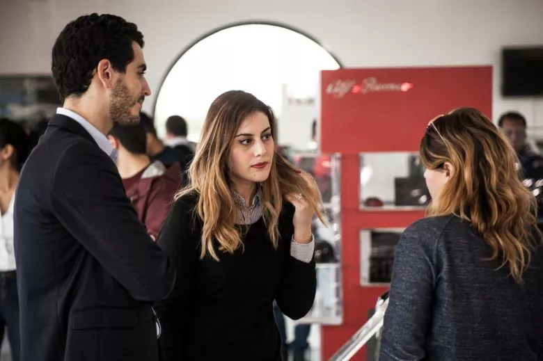 Jeep reçoit le Scudetto à son showroom du Lac