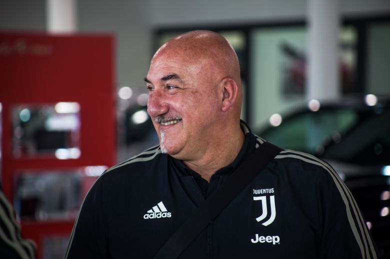 Jeep reçoit le Scudetto à son showroom du Lac