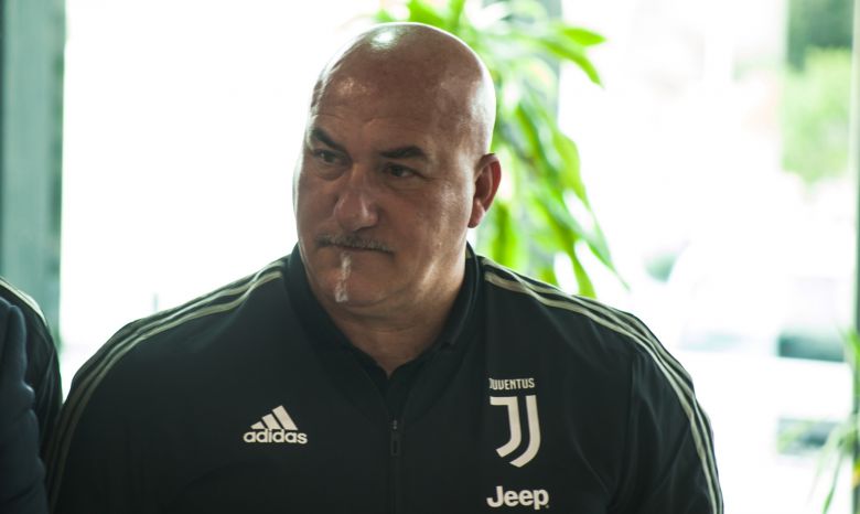 Jeep reçoit le Scudetto à son showroom du Lac