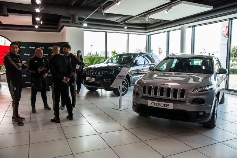 Jeep reçoit le Scudetto à son showroom du Lac