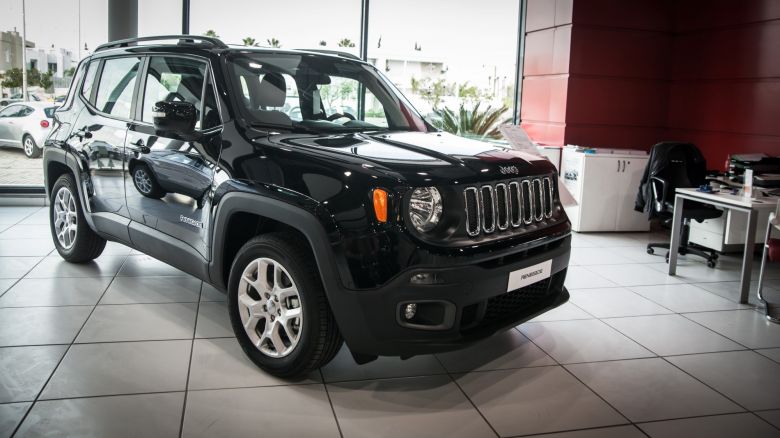 Jeep reçoit le Scudetto à son showroom du Lac
