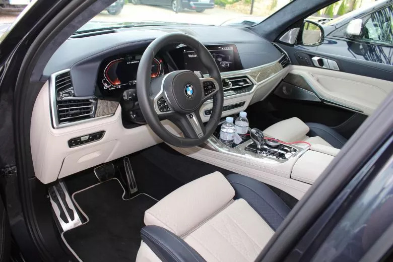 Essai BMW X7 en Grèce