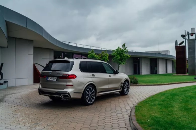 Essai BMW X7 en Grèce