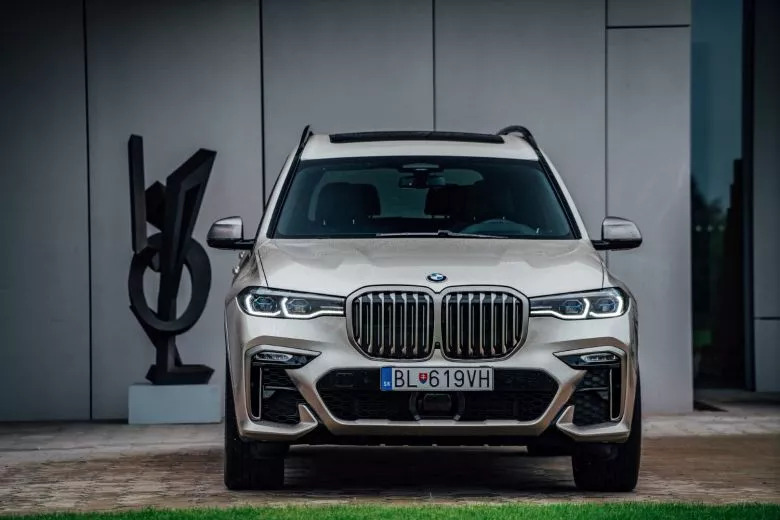Essai BMW X7 en Grèce