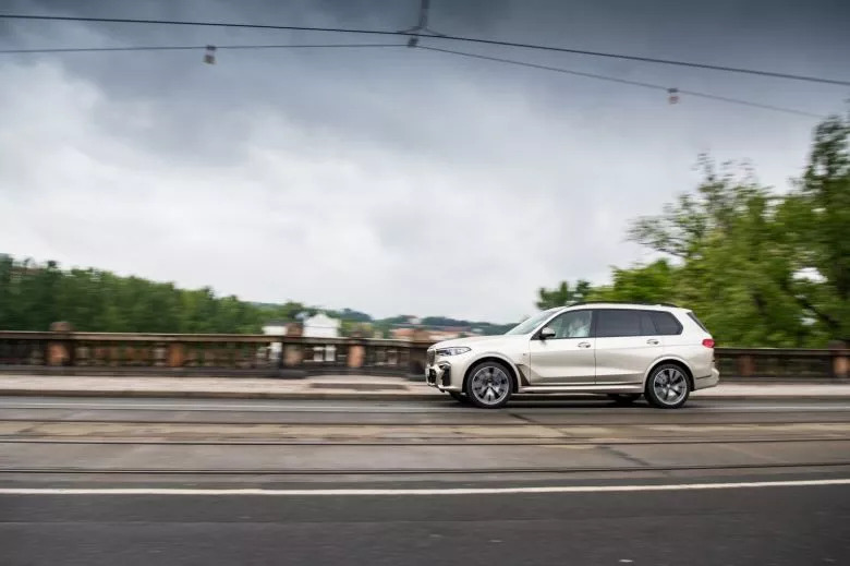 Essai BMW X7 en Grèce