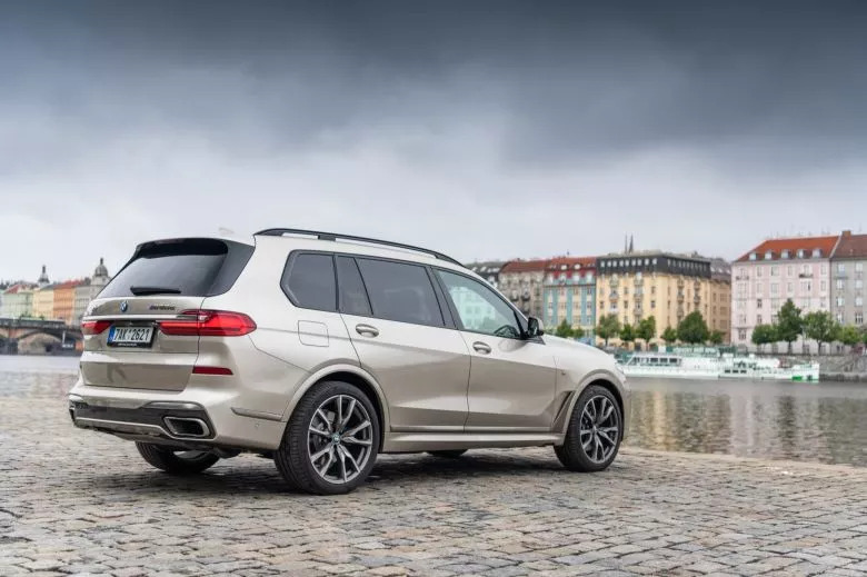 Essai BMW X7 en Grèce