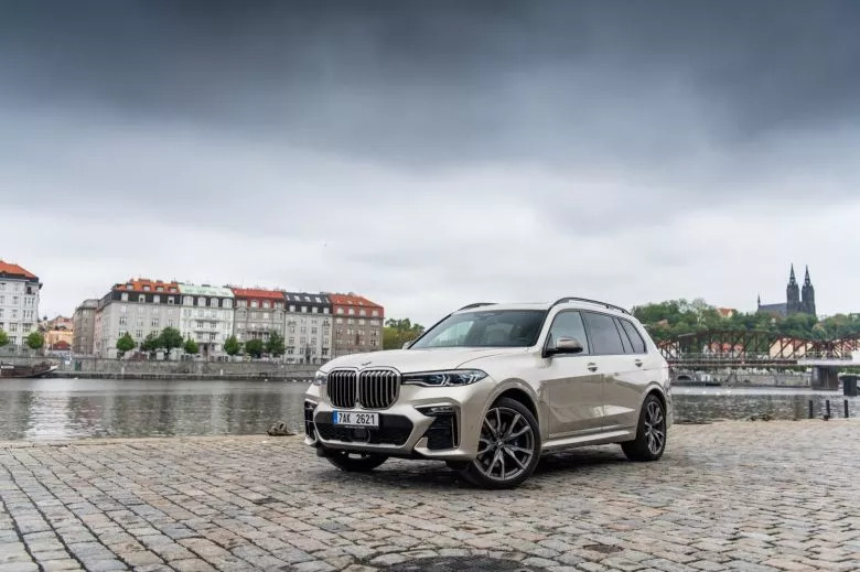 Essai BMW X7 en Grèce