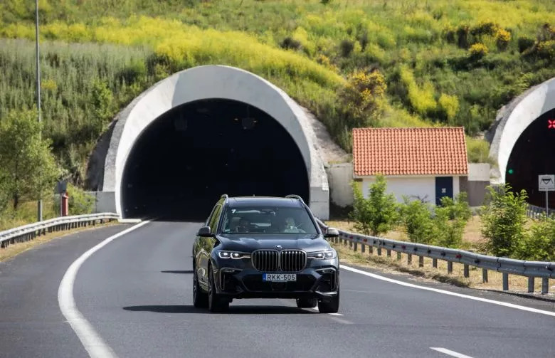 Essai BMW X7 en Grèce