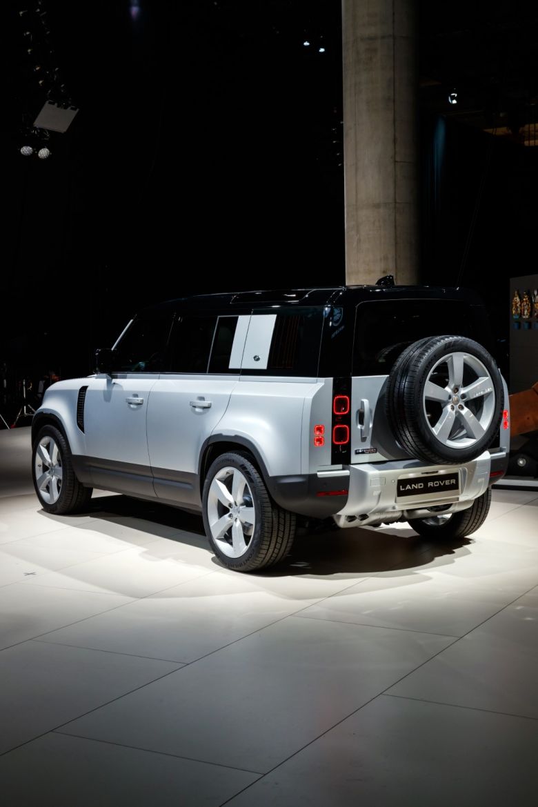 Land Rover dévoile le nouveau Defender