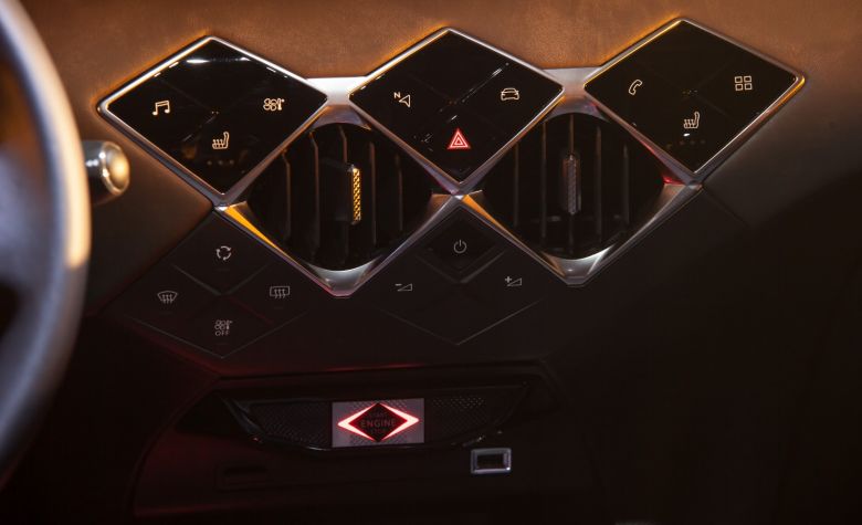 DS3 Crossback en Tunisie - Black Dress