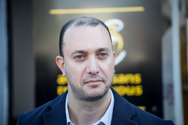 Les médias reçus comme des stars à la station Shell Boumhel