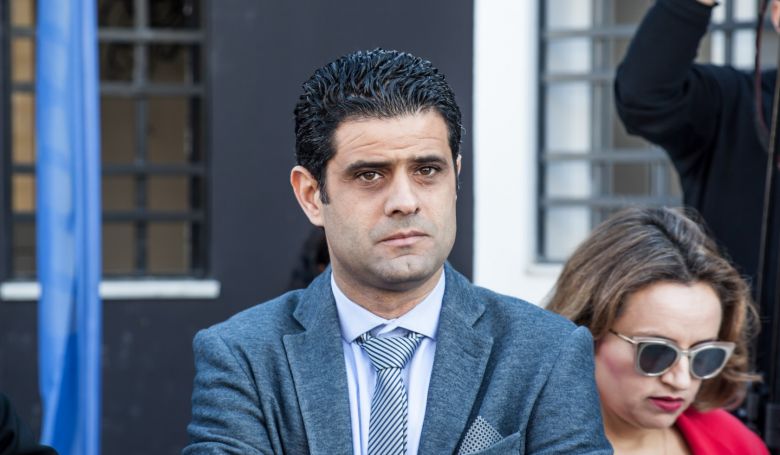 Les médias reçus comme des stars à la station Shell Boumhel