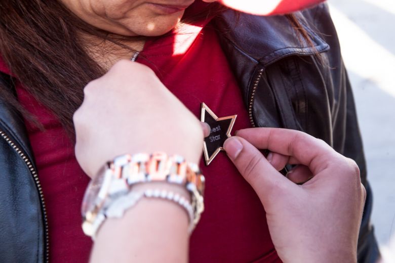 Les médias reçus comme des stars à la station Shell Boumhel