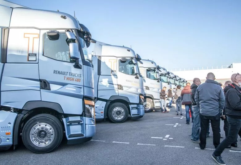 Optifuel Challenge 2019 - Accueil au Renault Square