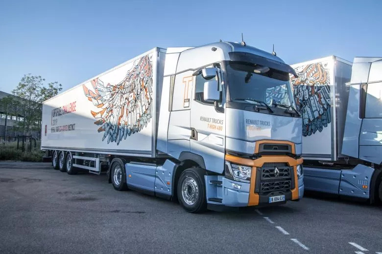 Optifuel Challenge 2019 - Accueil au Renault Square