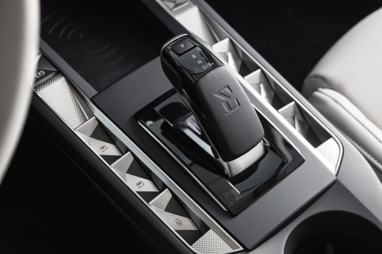 Essai de la gamme électrifiée DS