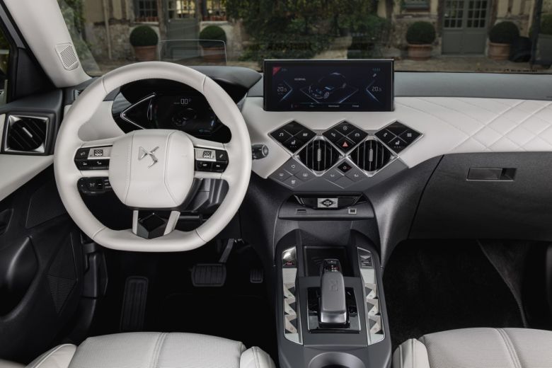 Essai de la gamme électrifiée DS