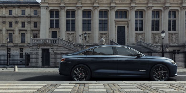 Voici la DS 9 - la grande berline de la marque du luxe à la française
