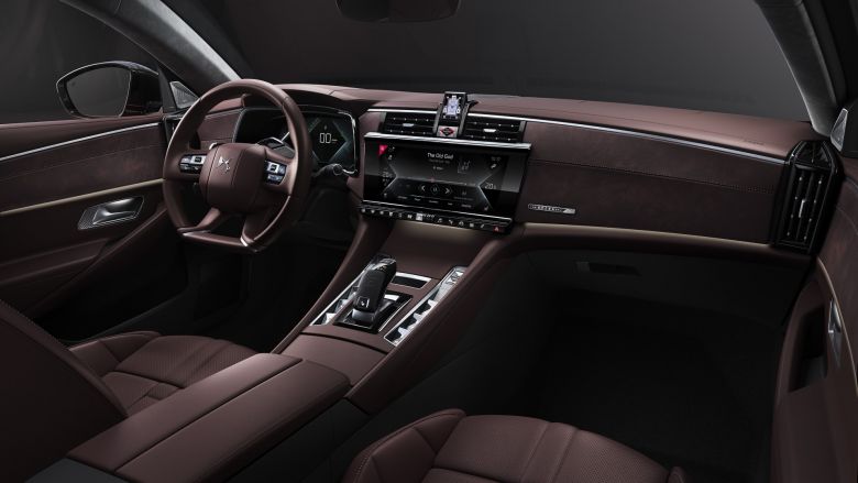 Voici la DS 9 - la grande berline de la marque du luxe à la française