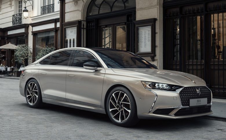 Voici la DS 9, la grande berline de la marque du luxe à la française