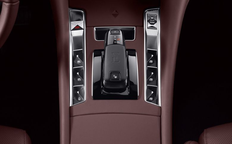 Voici la DS 9, la grande berline de la marque du luxe à la française