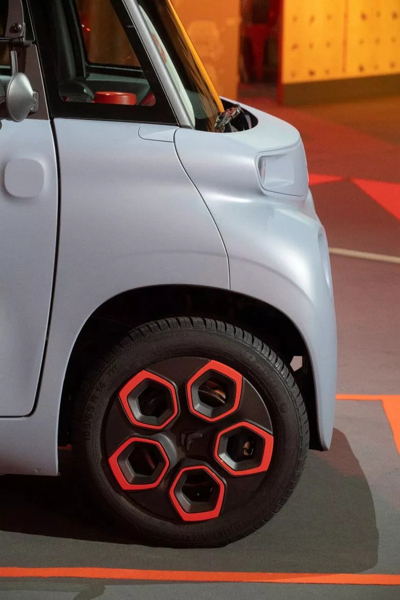 Citroën AMI - La mobilité 100% électrique accessible à tous