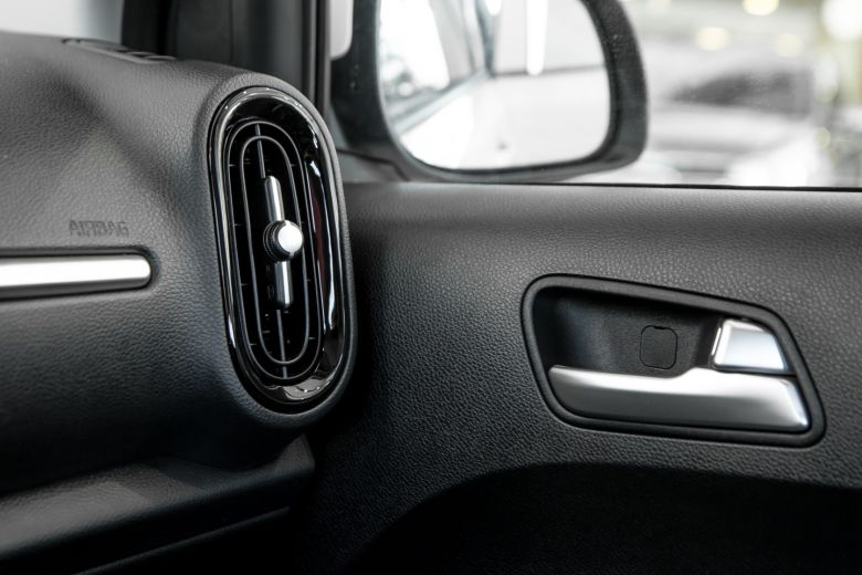 KIA Picanto LX BVA chez KIA Tunisie