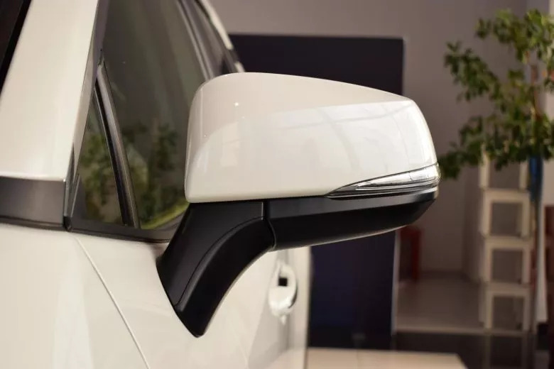 Toyota RAV4 Hybride - BSB célèbre la vente de sa centième unité