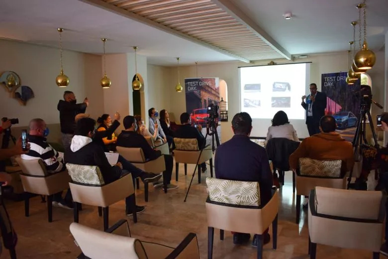 Focus sur les technologies BMW - Test du système Auto-Reverse sur la BMW Série 1