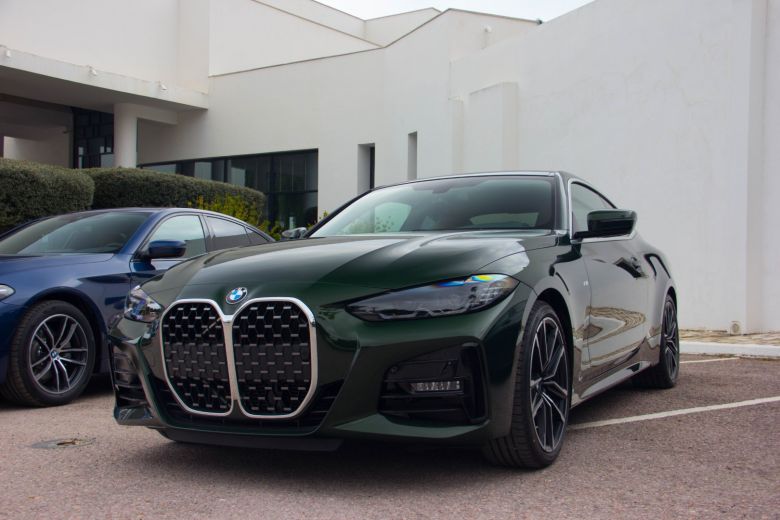 Focus sur les technologies BMW - Test du système Auto-Reverse sur la BMW Série 1