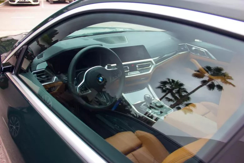 Focus sur les technologies BMW - Test du système Auto-Reverse sur la BMW Série 1