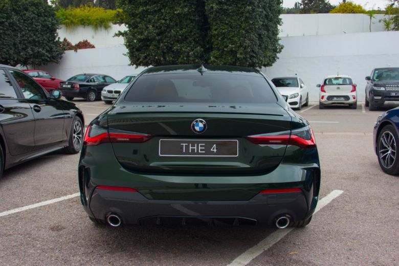 Focus sur les technologies BMW - Test du système Auto-Reverse sur la BMW Série 1