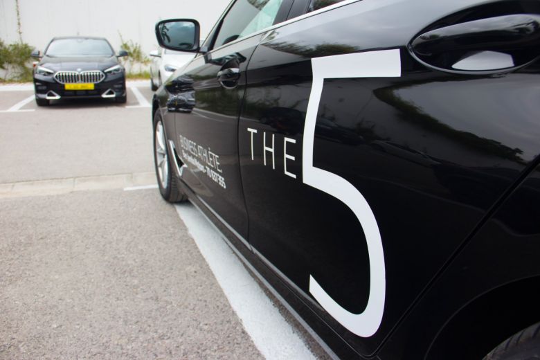 Focus sur les technologies BMW - Test du système Auto-Reverse sur la BMW Série 1