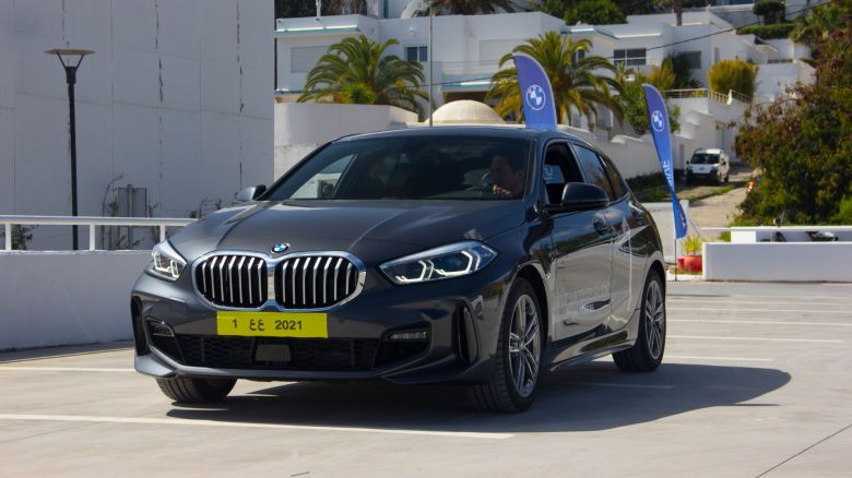 Focus sur les technologies BMW - Test du système Auto-Reverse sur la BMW Série 1