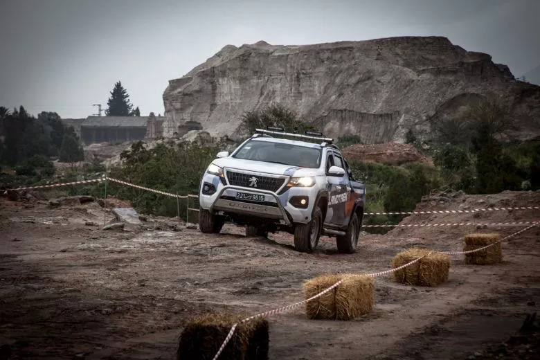 Lancement et essai du nouveau Peugeot Landtrek Double Cabine 4x4 en Tunisie