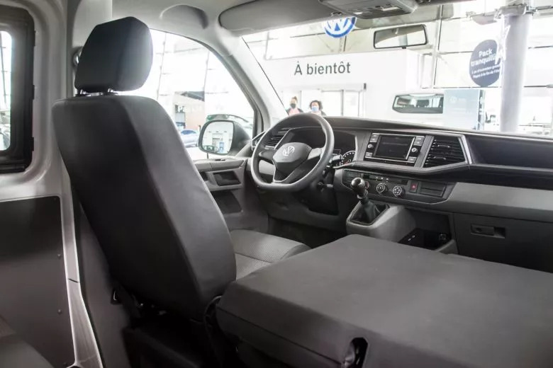 Volkswagen Transporter 6.1 Combi 9 places