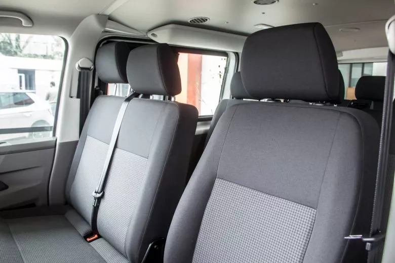 Volkswagen Transporter 6.1 Combi 9 places