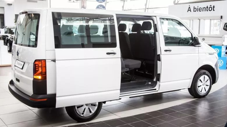 Volkswagen Transporter 6.1 Combi 9 places