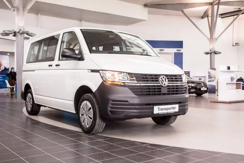 Volkswagen Transporter 6.1 Combi 9 places