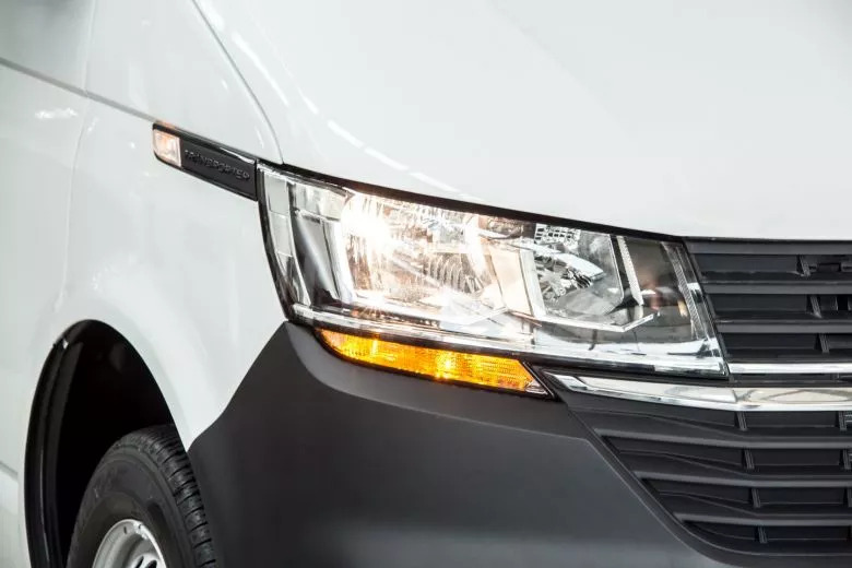 Volkswagen Transporter 6.1 Combi 9 places