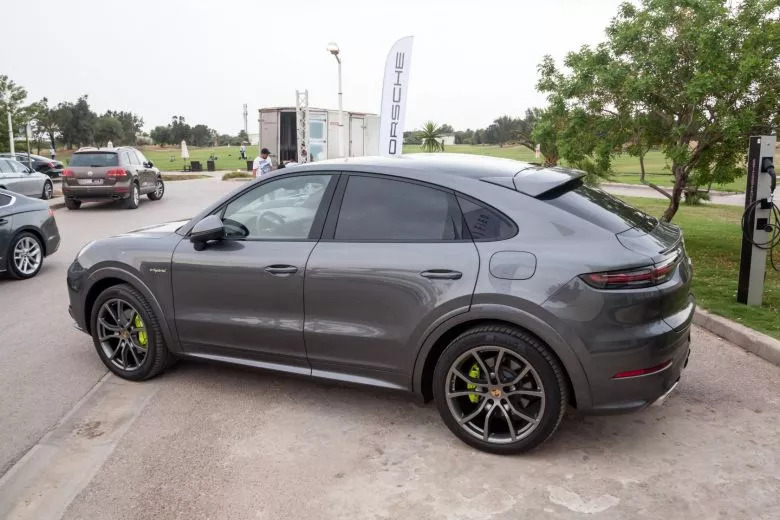 Lancement du nouveau Porsche Taycan en Tunisie