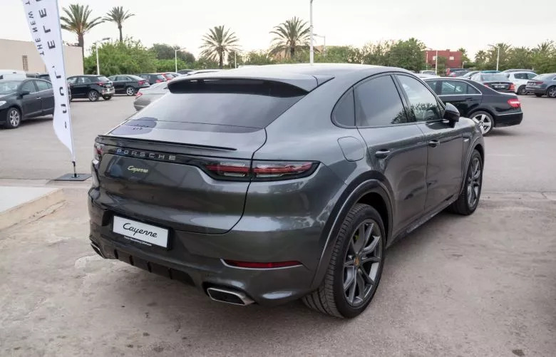 Lancement du nouveau Porsche Taycan en Tunisie